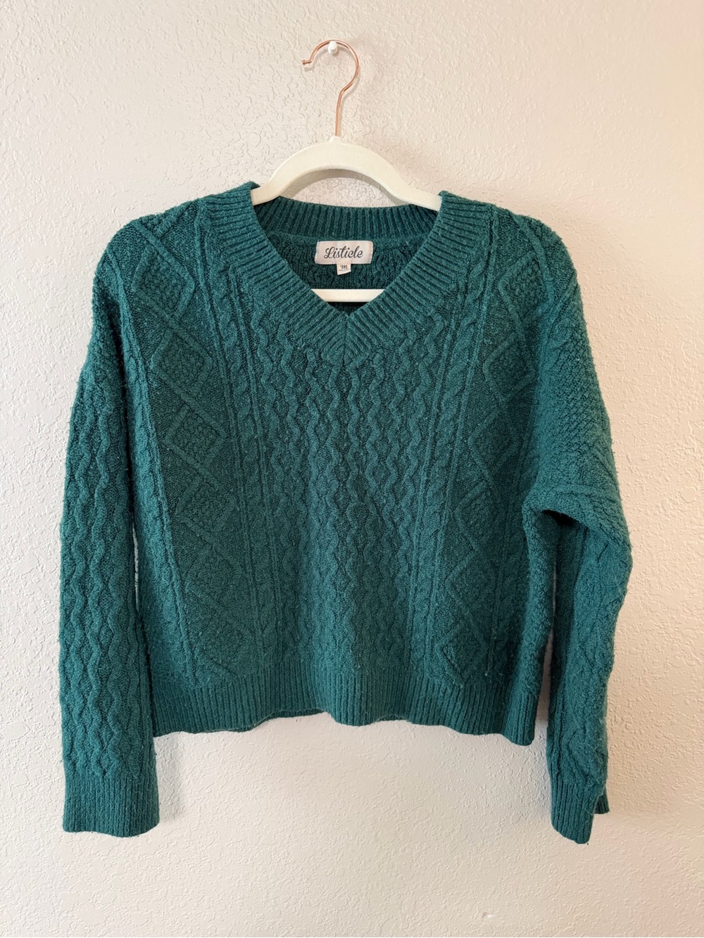 Listicle Forest Green Cable Knit V-Neck Pullover